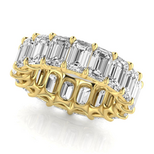 Afbeelding in Gallery-weergave laden, Diamant Smaragd Slijpvorm Eternity Band in 14K Geelgoud – zijaanzicht