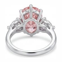 Afbeelding in Gallery-weergave laden, Gouden ring met roze diamant 2,5 karaat labgekweekt peervormig drie stenen 14k witgoud