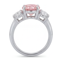 Afbeelding in Gallery-weergave laden, Verlovingsring met roze diamant 2,5 karaat labgekweekt rond drie stenen 14K Witgoud