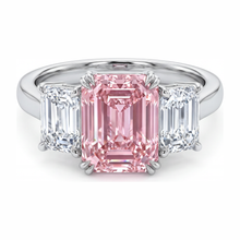 Afbeelding in Gallery-weergave laden, Labgekweekte roze diamant 2,75 karaat smaragdgeslepen ring met drie stenen 14K witgoud