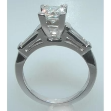 Afbeelding in Gallery-weergave laden, 2.11 Ct Princess Baguettes Echt Diamond Three Stone Ring Witgoud
