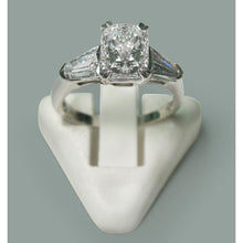 Afbeelding in Gallery-weergave laden, 2.60 Ct Radiant Echt Diamant Three Stone Style Ring Sieraden Nieuw