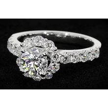 Afbeelding in Gallery-weergave laden, 2 Karaats Bloem Stijl Echt Diamanten Verlovingsring Wit Goud 14K