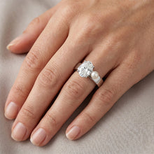 Afbeelding in Gallery-weergave laden, 2,25 karaat Fijne Diamant Solitaire Ring in 14K Witgoud