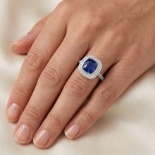 Afbeelding in Gallery-weergave laden, echte round saffier 2karaat ring op wit