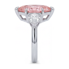Afbeelding in Gallery-weergave laden, Labgekweekte roze diamant 3,5 karaat marquise driestenen ring 14k witgoud