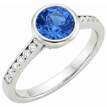 Afbeelding in Gallery-weergave laden, echte round saffier 3.50karaat watch vooraanzicht