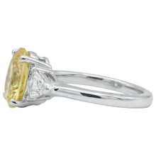 Afbeelding in Gallery-weergave laden, 3.75 ct gele saffier en Natuurlijke echte diamanten ( niet in een laboratorium gekweekt ) 3 stenen ring wit goud 14k