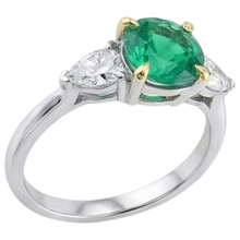 Afbeelding in Gallery-weergave laden, Verblindend Fijne Smaragd Edelsteen Ring 2,50 karaat – hoekaanzicht