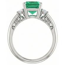 Afbeelding in Gallery-weergave laden, Drie Steen 15.50 Ct. Groene Smaragd GIA Met Natuurlijke uit de aarde gewonnen Diamanten Ring Prong Gezet WG 14K