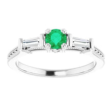 Afbeelding in Gallery-weergave laden, 3 stenen diamant & groene smaragd ring antieke stijl 2 karaat dubbele klauw set sieraden