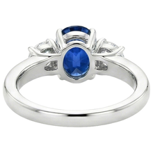 Afbeelding in Gallery-weergave laden, 3 stenen stijl Sri Lankaanse saffier met Natuurlijke echte diamanten ( niet in een laboratorium gekweekt ) ring 3 karaat WG 14K