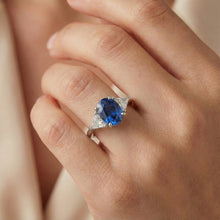 Afbeelding in Gallery-weergave laden, echte trillion saffier 3.50karaat ring band detail