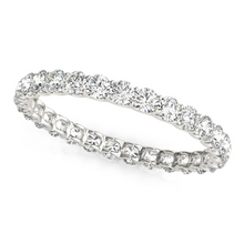 Afbeelding in Gallery-weergave laden, Briljant Rond Briljant Eternity Band in 14K Witgoud – hoofdaanzicht