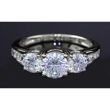 Afbeelding in Gallery-weergave laden, 3 Karaat Echt Diamant Drie Stenen Verlovingsring Ronde Mand Prong Setting