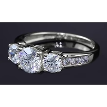 Afbeelding in Gallery-weergave laden, 3 Karaat Echt Diamant Drie Stenen Verlovingsring Ronde Mand Prong Setting
