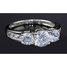 Afbeelding in Gallery-weergave laden, 3 Karaat Echt Diamant Drie Stenen Verlovingsring Ronde Mand Prong Setting