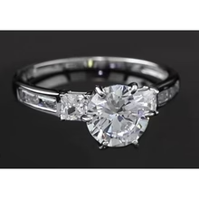 Afbeelding in Gallery-weergave laden, 3 Karaat Ronde Echt Diamanten Verlovingsring Drie Stenen Wit Goud 14K