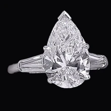 Afbeelding in Gallery-weergave laden, 3 Stenen Echt Diamanten Ring 3.50 Karaat Peer Centrum Wit Goud 14K