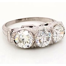 Afbeelding in Gallery-weergave laden, 3 Stenen Echt Diamanten Ring 4,50 Karaat Antieke Stijl Filigraan Milgrain