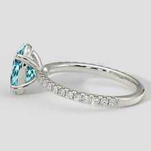 Afbeelding in Gallery-weergave laden, 3,75ct ovale blauwachtige Paraiba ring met diamanten band