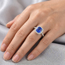 Afbeelding in Gallery-weergave laden, 4.30 Ct Ringkussen Ceylon blauwe saffier en ronde Natuurlijke echte diamanten ( niet in een laboratorium gekweekt )