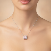 Afbeelding in Gallery-weergave laden, Roze diamanten ketting met 4,5 karaat labgekweekte radiant halo pavé hanger, 14k witgoud