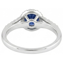 Afbeelding in Gallery-weergave laden, Ring met 4.51 Ct Ronde Ceylonese Saffier en Natuurlijke uit de aarde gewonnen Diamanten Witgoud 14K