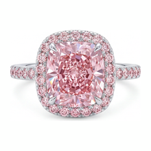 Afbeelding in Gallery-weergave laden, Labgekweekte roze diamant verlovingsring 6 karaat kussengeslepen halo pavé 14k witgoud