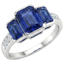 Afbeelding in Gallery-weergave laden, 6.51 Ct Drie-Steens Gouden Jubileumring met Sri Lankaanse Saffier en Natuurlijke uit de aarde gewonnen Diamanten