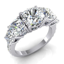 Afbeelding in Gallery-weergave laden, 7 Karaats Kussen Natuurlijk Diamanten Gouden Verlovingsring Met Accenten