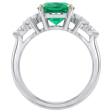 Afbeelding in Gallery-weergave laden, Colombiaanse Smaragd Edelsteen Ring 3 karaat Bicolor 14K Goud – bovenaanzicht