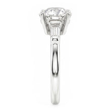 Afbeelding in Gallery-weergave laden, Antiek Europees 3-Steens Ring – Fijne Diamant 2 karaat 14 Karaat