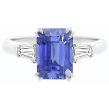 Afbeelding in Gallery-weergave laden, Baguette Diamond 3 Stone Emerald Cut Blue Sapphire Ring 2,25 karaat