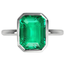 Afbeelding in Gallery-weergave laden, Smaragd Edelsteen Ring 2 karaat 14K Witgoud – profielaanzicht