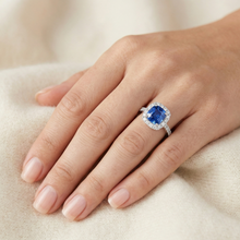 Afbeelding in Gallery-weergave laden, Blauwe Saffier Verlovingsring