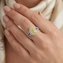 Afbeelding in Gallery-weergave laden, Briljant Statement Ring met VVS Kanariegele Diamant – 1,25 karaat
