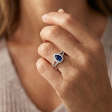 Afbeelding in Gallery-weergave laden, echte round saffier 2.50karaat ring met diamantaccenten