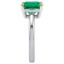 Afbeelding in Gallery-weergave laden, Smaragd Cushion Edelsteen Ring in Bicolor 14K Goud – profielaanzicht