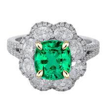 Afbeelding in Gallery-weergave laden, Cushion Slijpvorm Colombiaanse Smaragd ring in Bicolor 14K Goud – hoofdaanzicht