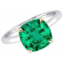 Afbeelding in Gallery-weergave laden, Smaragd Cushion Slijpvorm Edelsteen Ring in Bicolor 14K Goud – hoekaanzicht