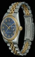 Afbeelding in Gallery-weergave laden, Datejust dameshorloge met tweekleurige gecanneleerde bezel en blauwe Romeinse wijzerplaat Rolex