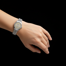 Afbeelding in Gallery-weergave laden, Datumjust Rolex-horloge met witte stok-wijzerplaat en diamanten ring van roestvrij staal Jubileum P2