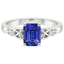 Afbeelding in Gallery-weergave laden, Diamanten ring met 3 stenen smaragd blauwe saffier vintage stijl 3,25 karaat