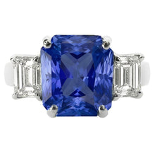 Afbeelding in Gallery-weergave laden, Diamanten ring met 3 stenen stralende saffier en smaragd in de vorm van 3,50 karaat