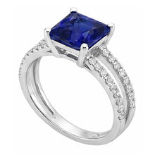Afbeelding in Gallery-weergave laden, Natuurlijke uit de aarde gewonnen diamanten ring met prinsesslijpsel saffier en accenten, gespleten schacht, 6 karaat