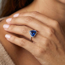Afbeelding in Gallery-weergave laden, echte round diamant 4karaat ring op wit