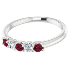 Afbeelding in Gallery-weergave laden, echte round robijn 1karaat eternity ring zijaanzicht