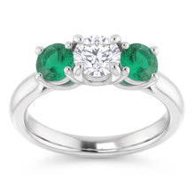Afbeelding in Gallery-weergave laden, Drie stenen Natuurlijke echte diamanten ( niet in een laboratorium gekweekt ) smaragd ring 2,40 karaat witgoud 14K