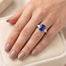 Afbeelding in Gallery-weergave laden, Drie stenen kussen blauwe saffier ring & peer Natuurlijke echte diamant ( niet in het laboratorium gekweekt )en 4 karaat
